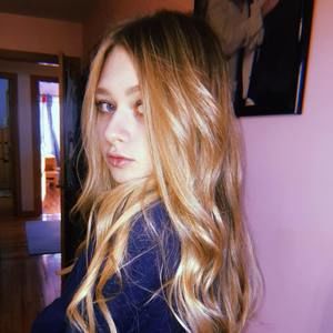 Meet your Posher, Alinaa